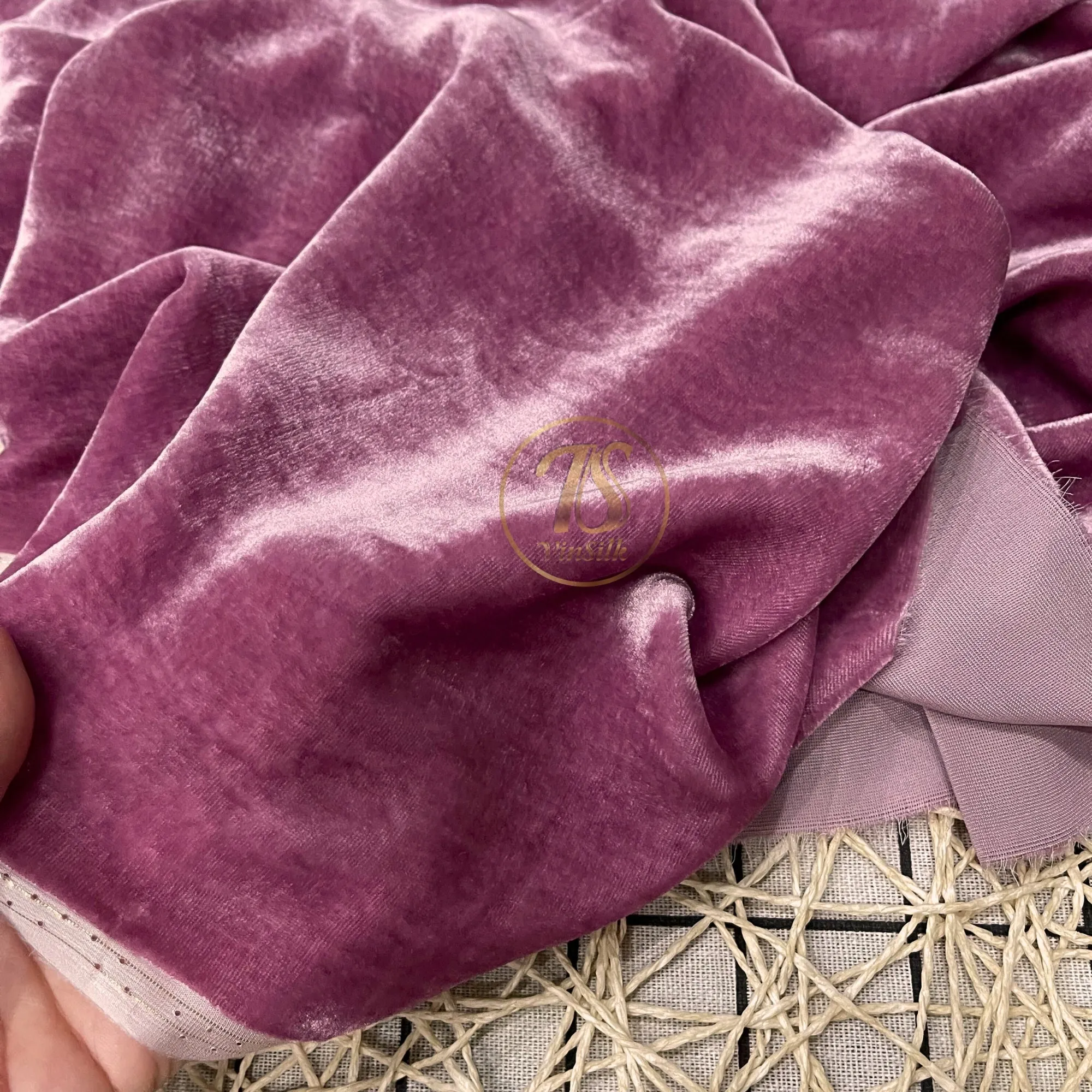 100% MULBERRY SILK VELVET fabric by the yard - Luxury Silk Velvet for Dress, Skirt, High End Garment - Silk apparel fabric - Pink silk velvet - Silk for clothes