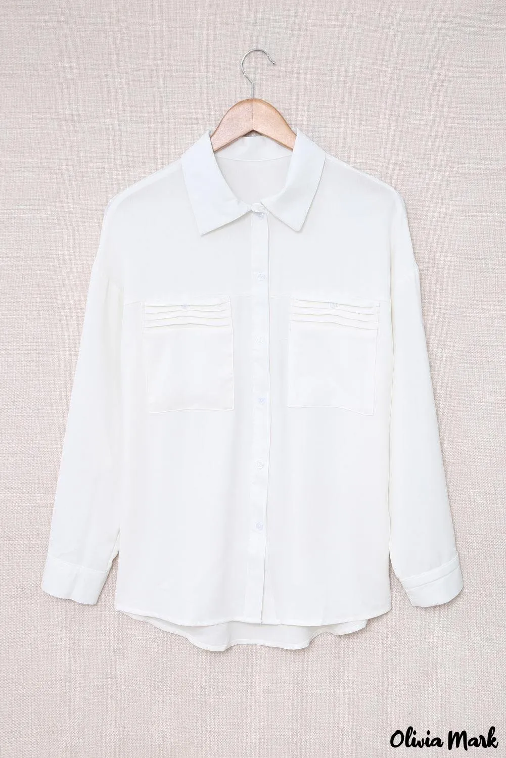 Deanwangkt - White buttoned shirt with long sleeves and plain pocket