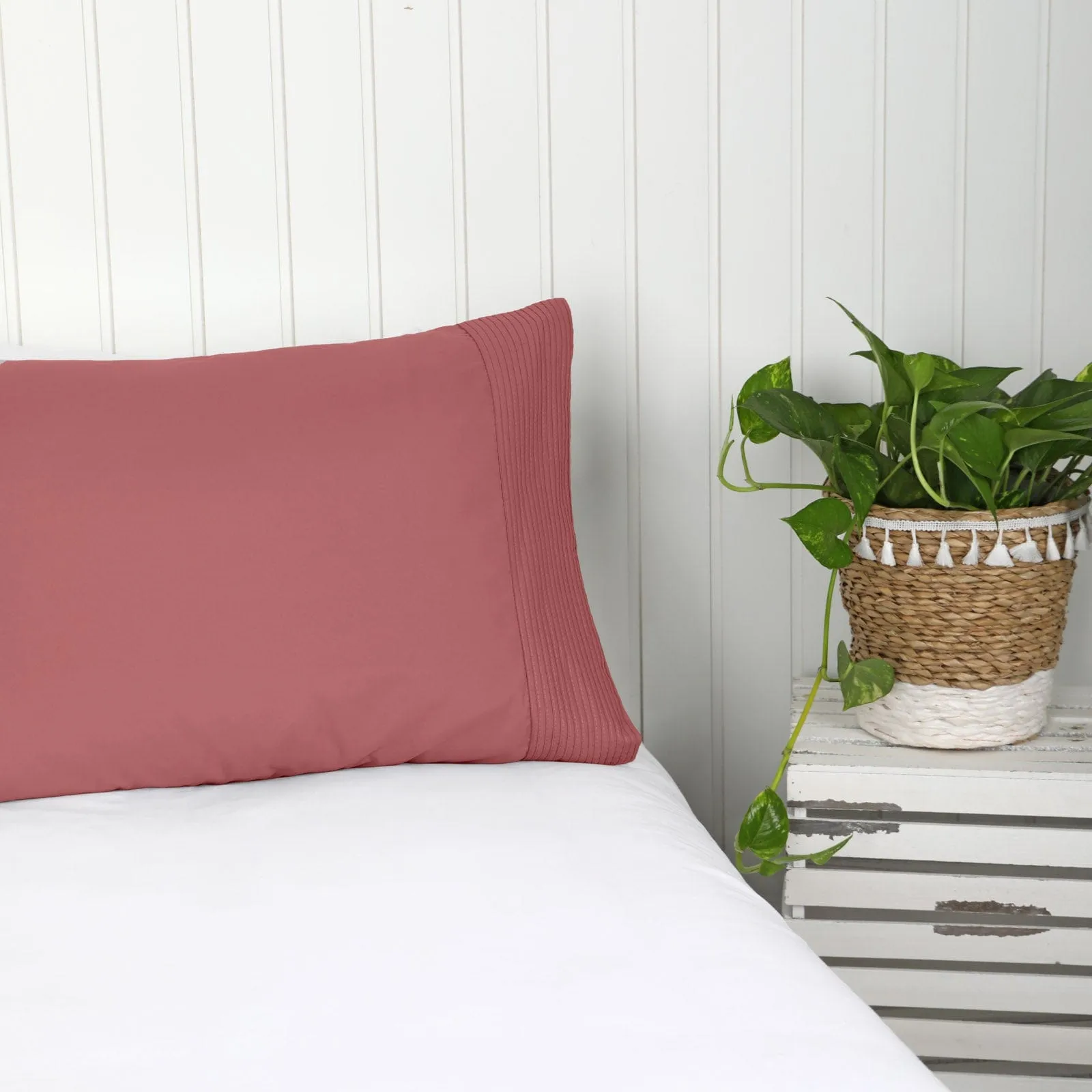 Vilano Pleated Pillow Cases