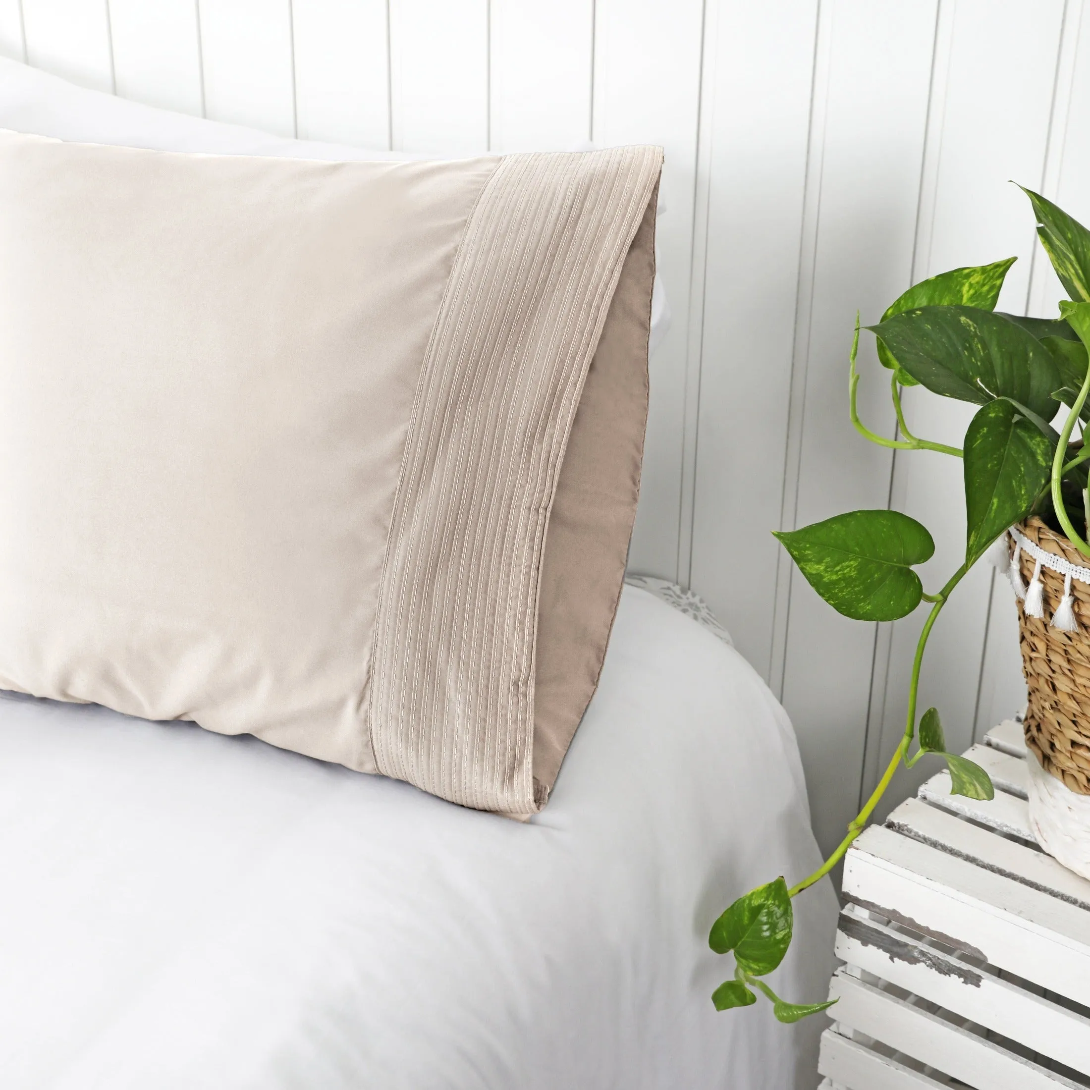 Vilano Pleated Pillow Cases